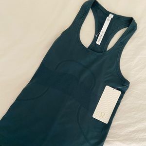 Green Lululemon racerback top 🍋